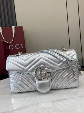 GUCCI GG Marmont leather shoulder bag in silver